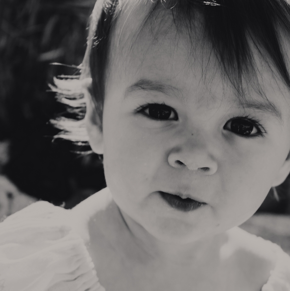 Meet your Posher, Kylie - Picture 3 of 4